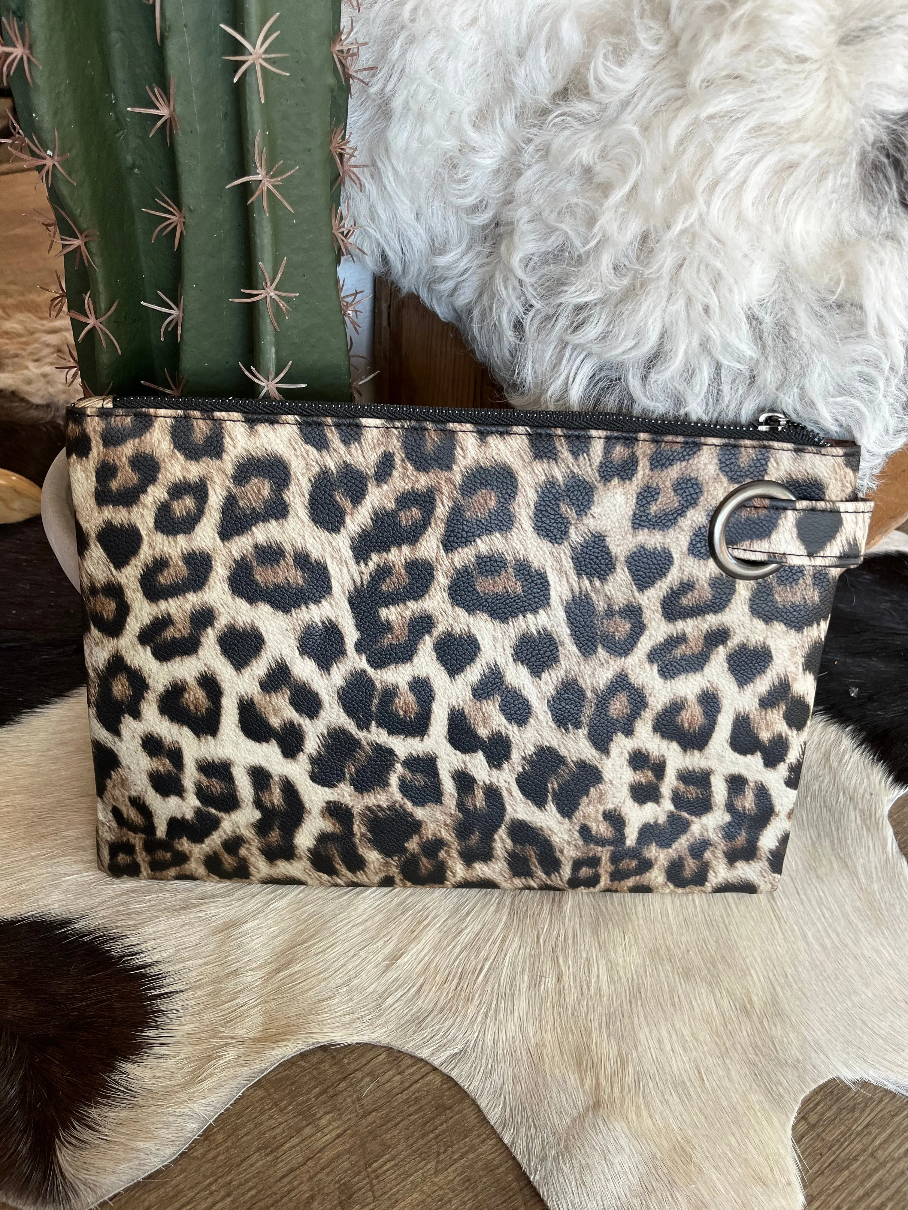 Leopard Clutch