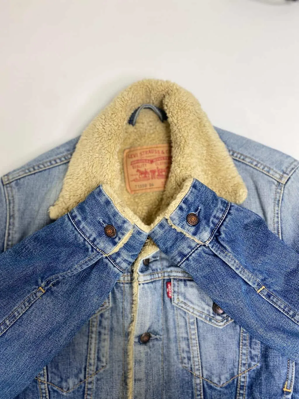 Men’s vintage Levis 71550 sherpa lined denim jacket – XS / Small